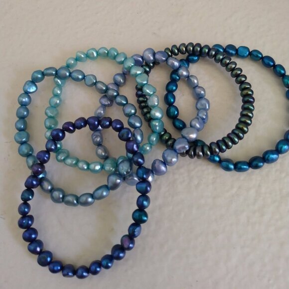 💙💙SHADES OF BLUE PEARL STRETCH BRACELETS SET OF 6 - Picture 2 of 2